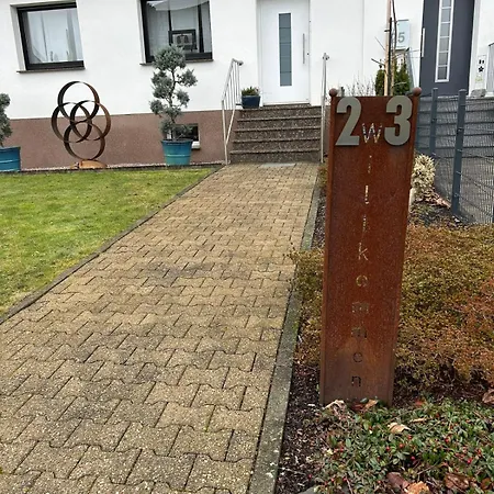 Haus 23 * Korschenbroich